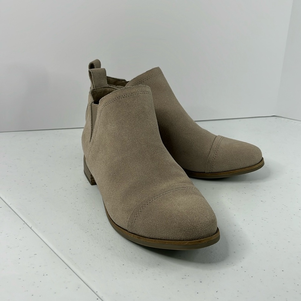 Tom’s Suede Booties